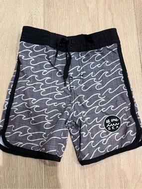Of One Sea Swim Shorts sz 4T